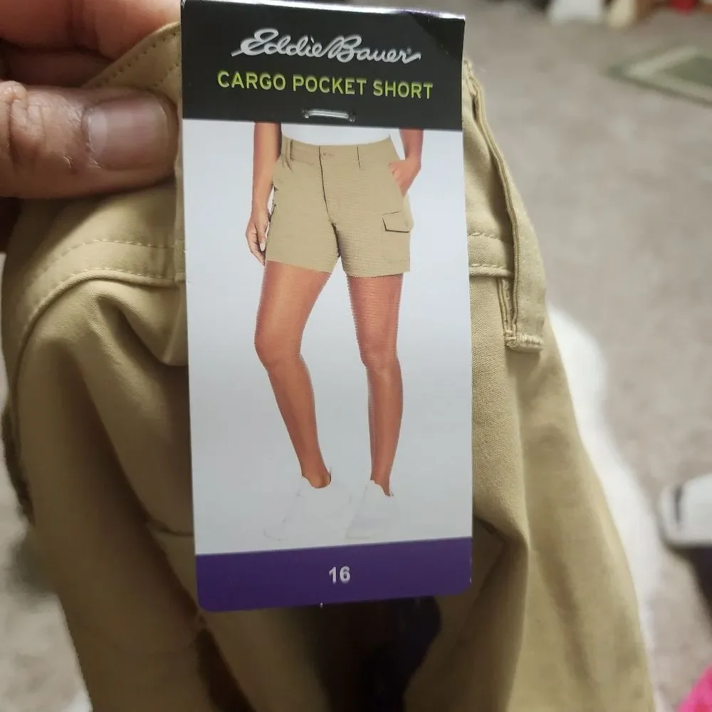 Eddie Bauer Beige Cargo pocket Shorts NWT